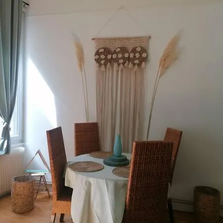 Chez Mamie Framboise Centre Avec Courette